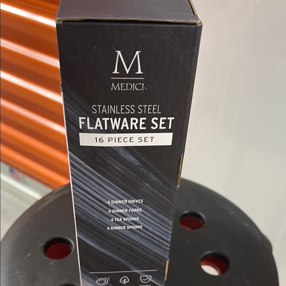 Medici Stainless Steel Flatware Set - 16 Piece